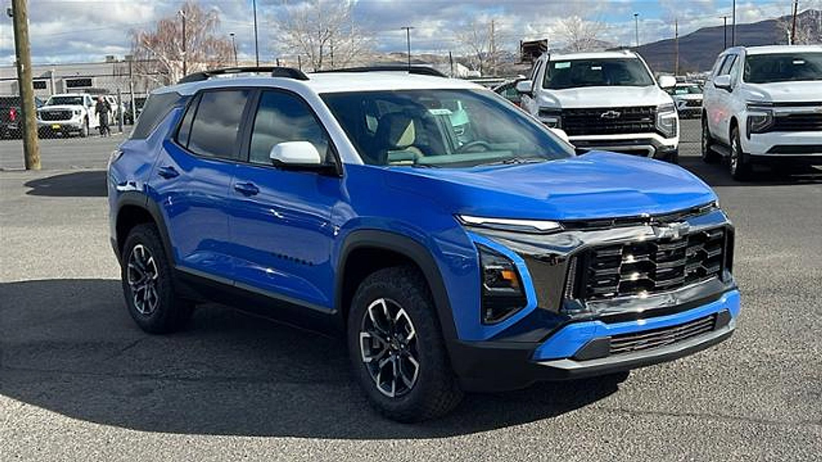 New 2026 Chevrolet Equinox ACTIV w/ Convenience Package III image 3