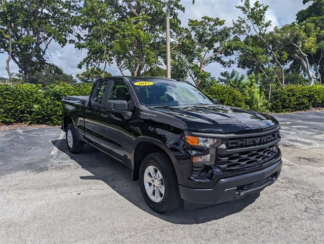 Used 2025 Chevrolet Silverado 1500 W/T w/ Trailering Package image 2