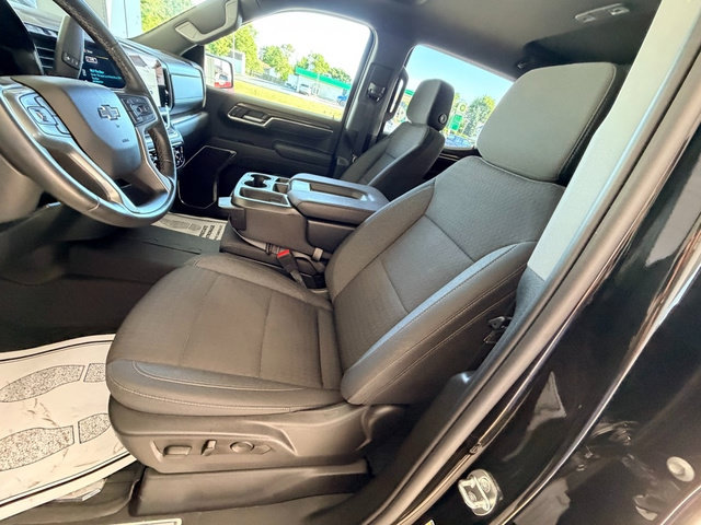 Used 2024 Chevrolet Silverado 1500 RST AWD/4WD image 15