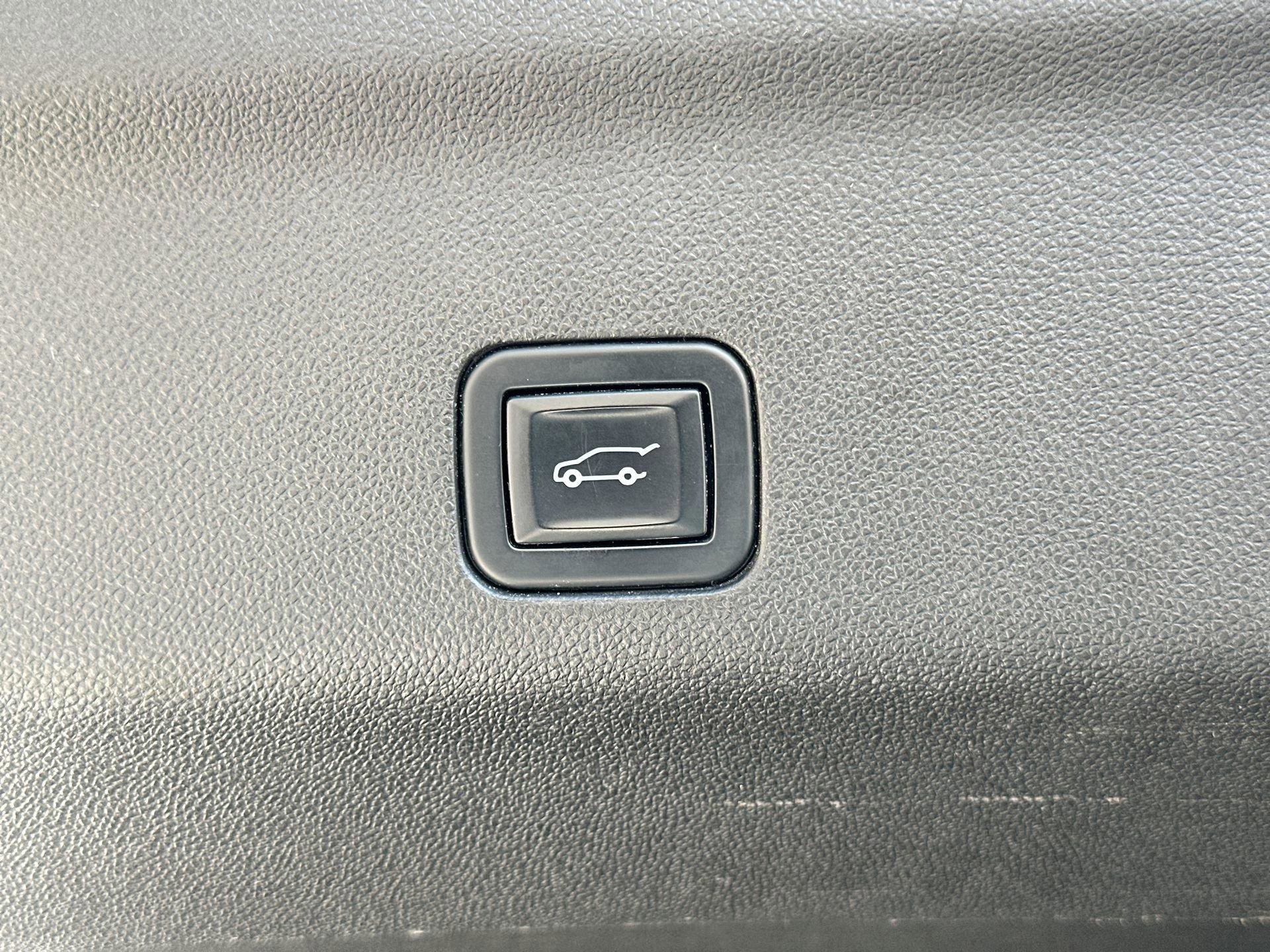 Used 2022 Chevrolet Tahoe Z71 w/ Off-Road Capability Package image 10