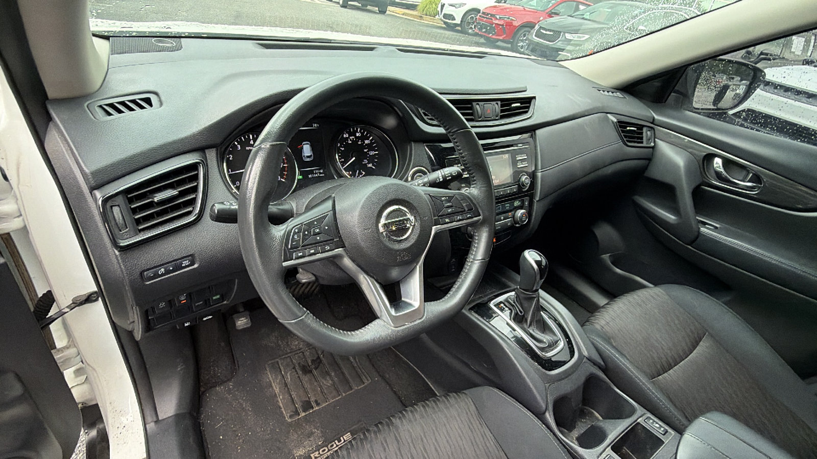 Used 2017 Nissan Rogue SV w/ Midnight Edition FWD image 24