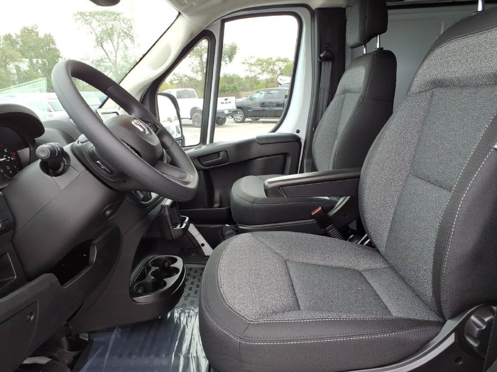 New 2027 RAM ProMaster 1500 w/ Convenience Group FWD image 8