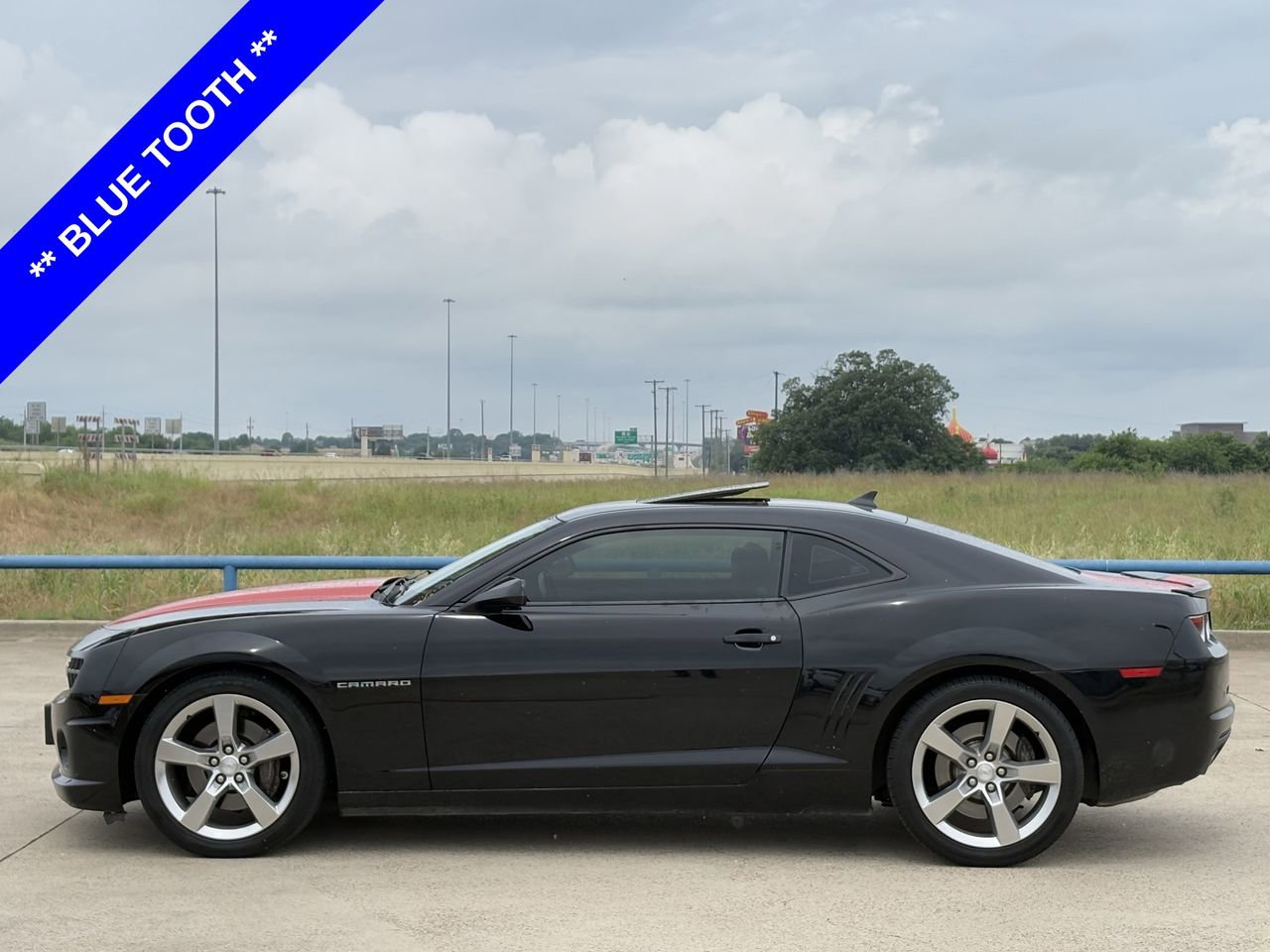 Used 2013 Chevrolet Camaro SS RWD image 3