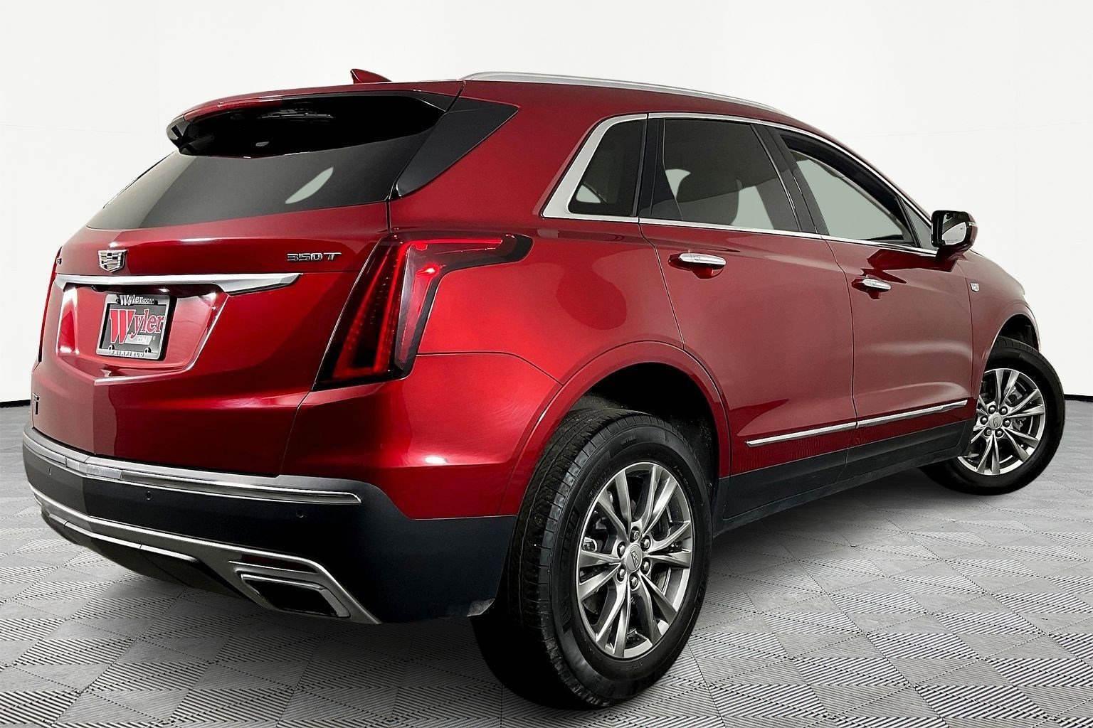 Certified 2023 Cadillac XT5 Premium Luxury AWD/4WD image 6