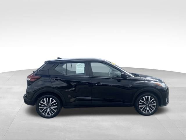 Used 2024 Nissan Kicks SV image 4