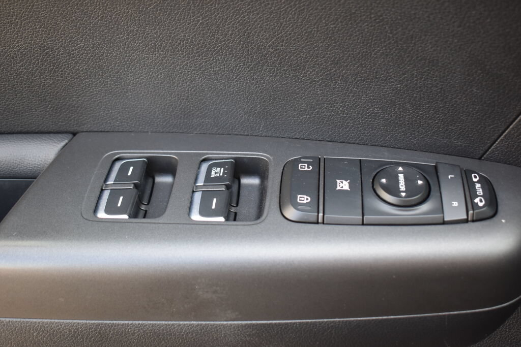 Used 2018 Kia Sportage LX w/ LX Technology Package AWD/4WD image 16