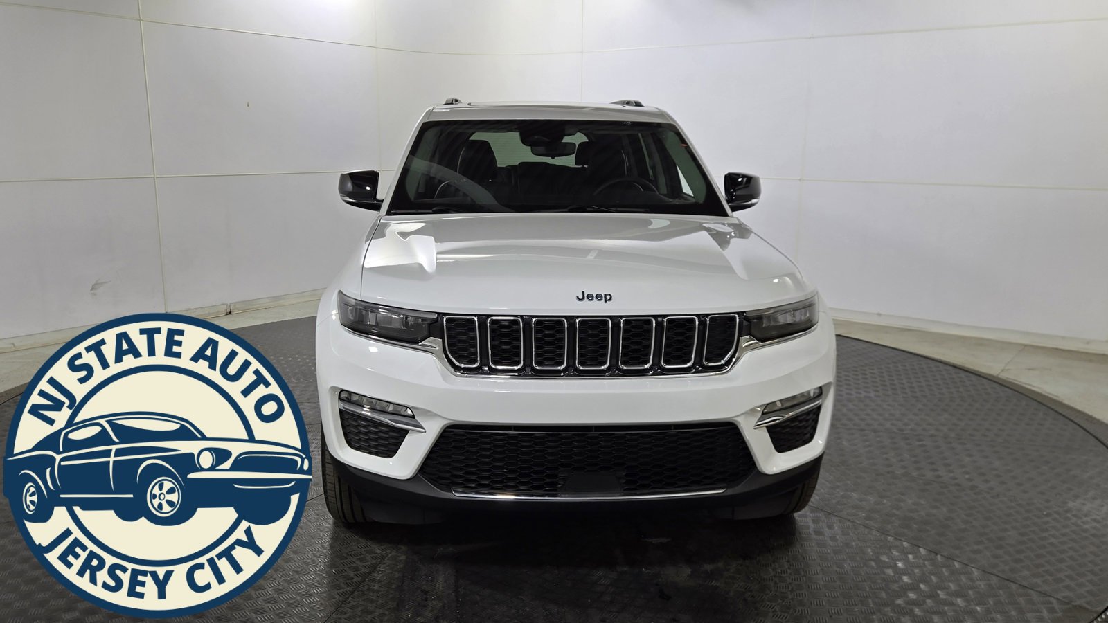 Used 2022 Jeep Grand Cherokee Limited 4xe image 2