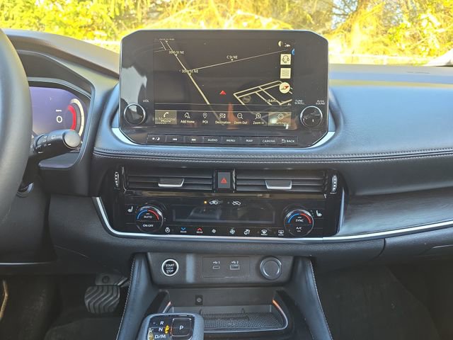 Used 2021 Nissan Rogue Platinum image 24