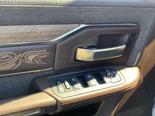 Used 2025 RAM 2500 Limited AWD/4WD image 10