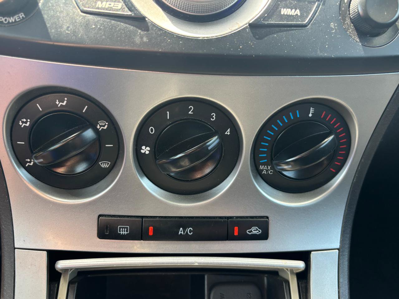 Used 2010 MAZDA MAZDA3 i Sport FWD image 15