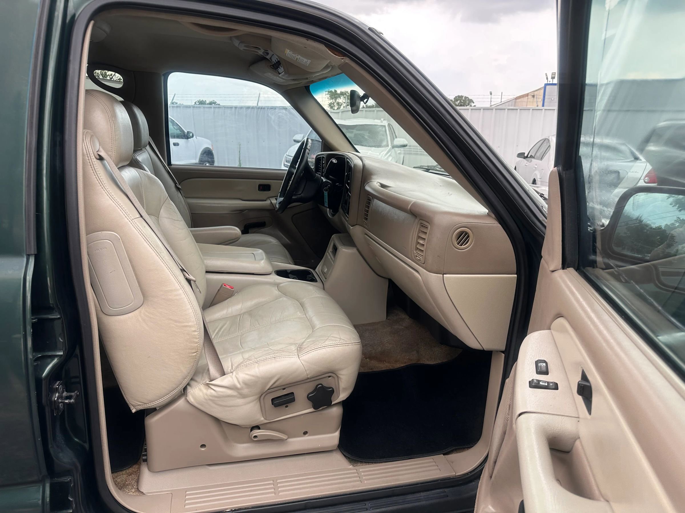 Used 2002 Chevrolet Tahoe Z71 AWD/4WD image 14