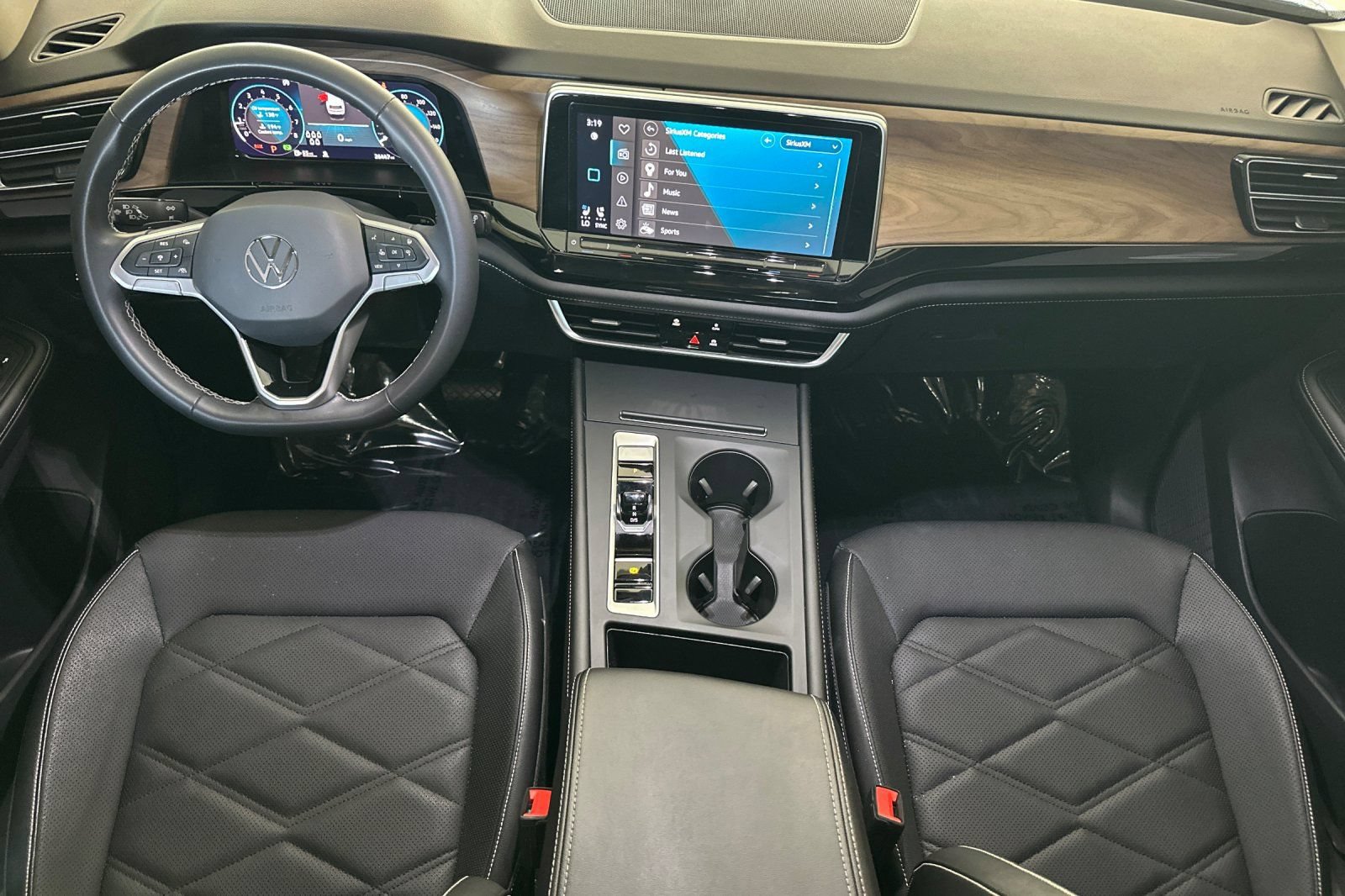 Used 2024 Volkswagen Atlas SE FWD image 13