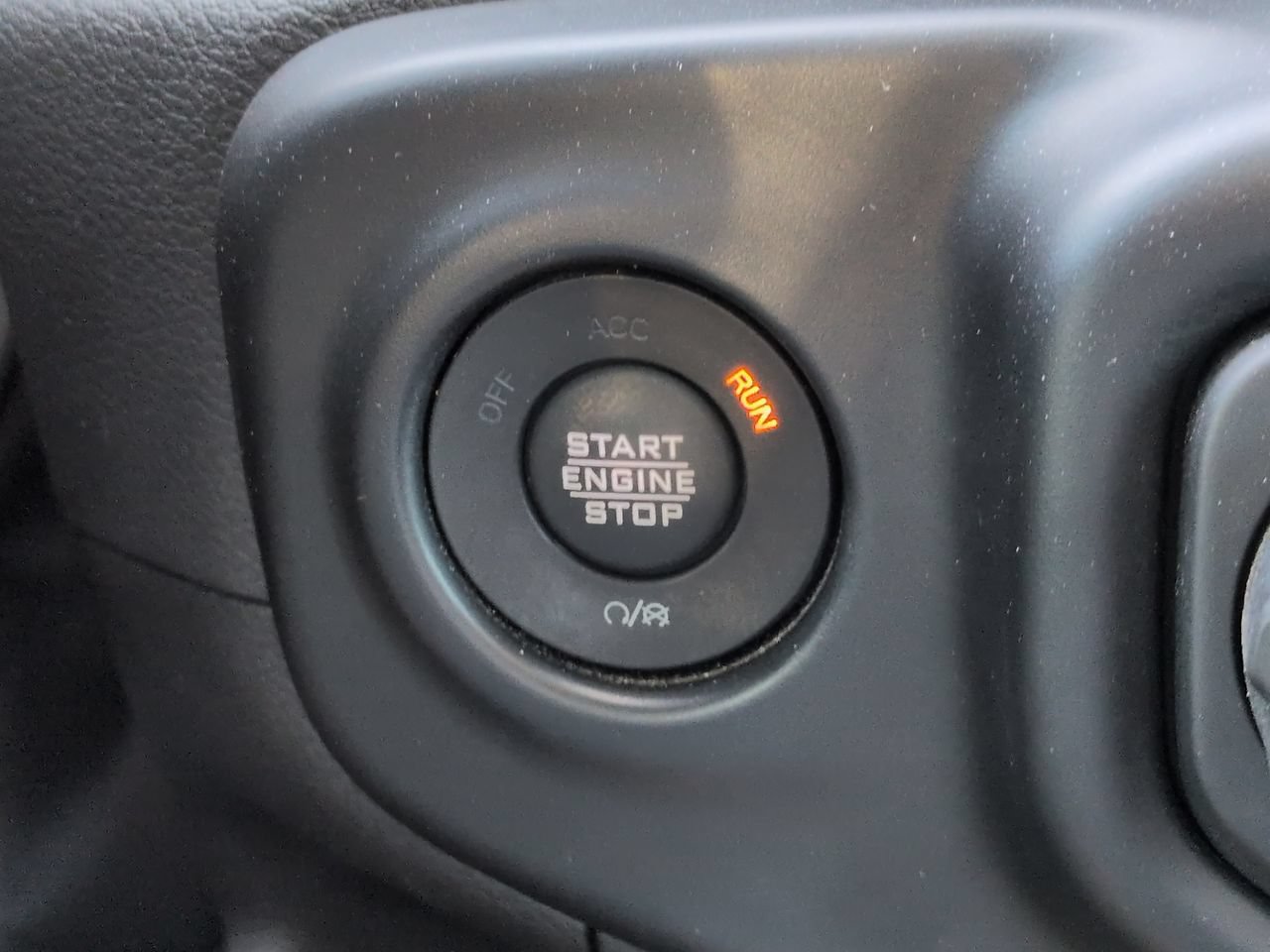 Used 2022 Jeep Gladiator Sport AWD/4WD image 27
