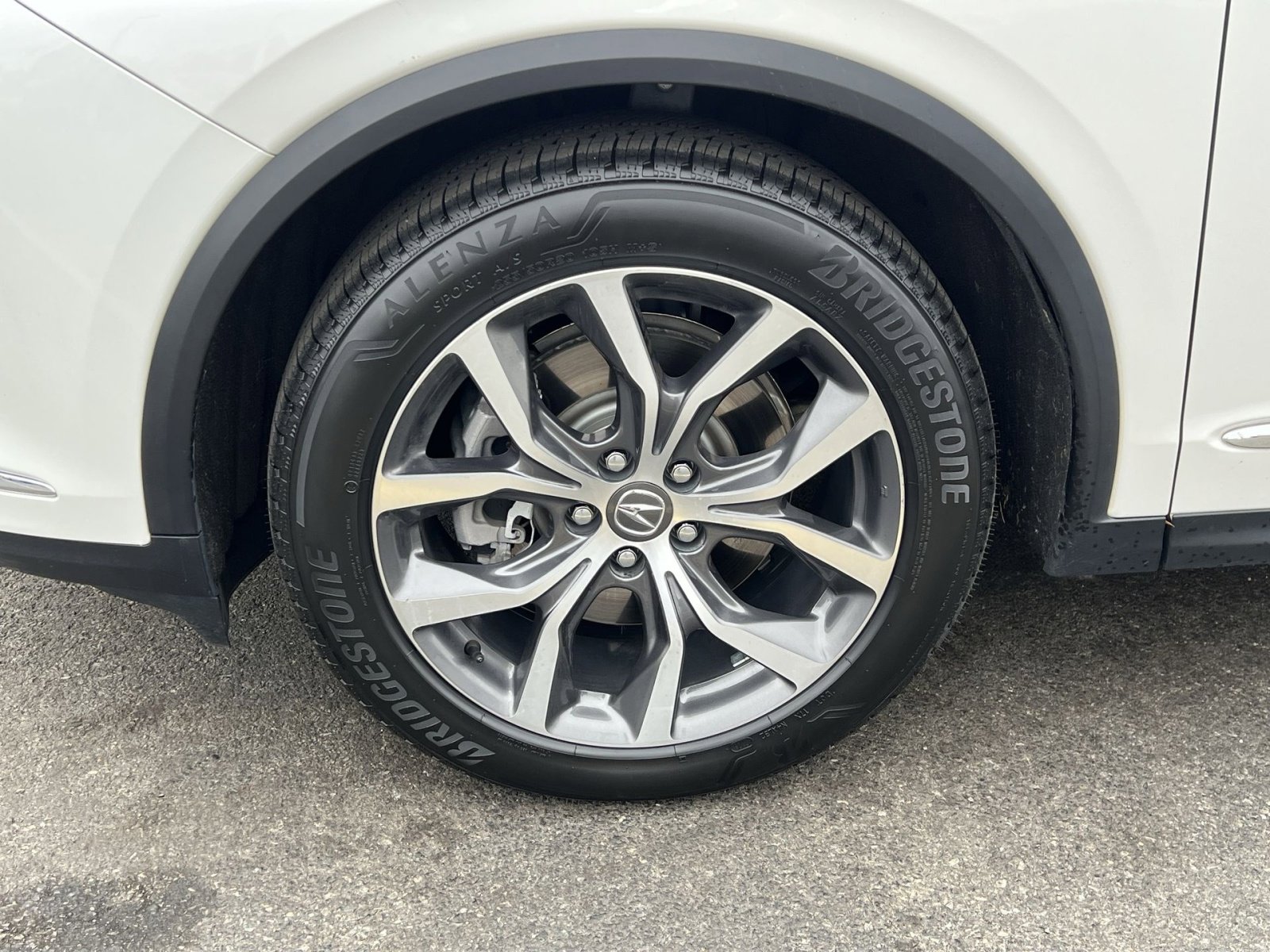 Certified 2024 Acura MDX FWD w/ Technology Package image 9