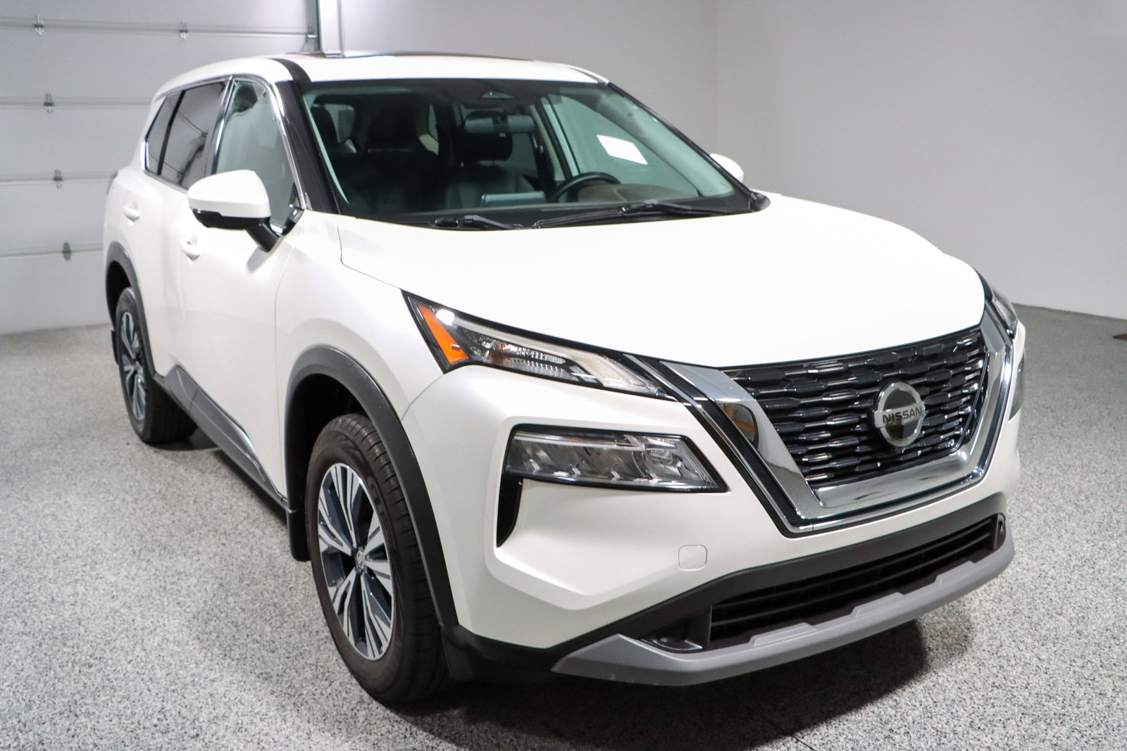 Used 2021 Nissan Rogue SV image 5