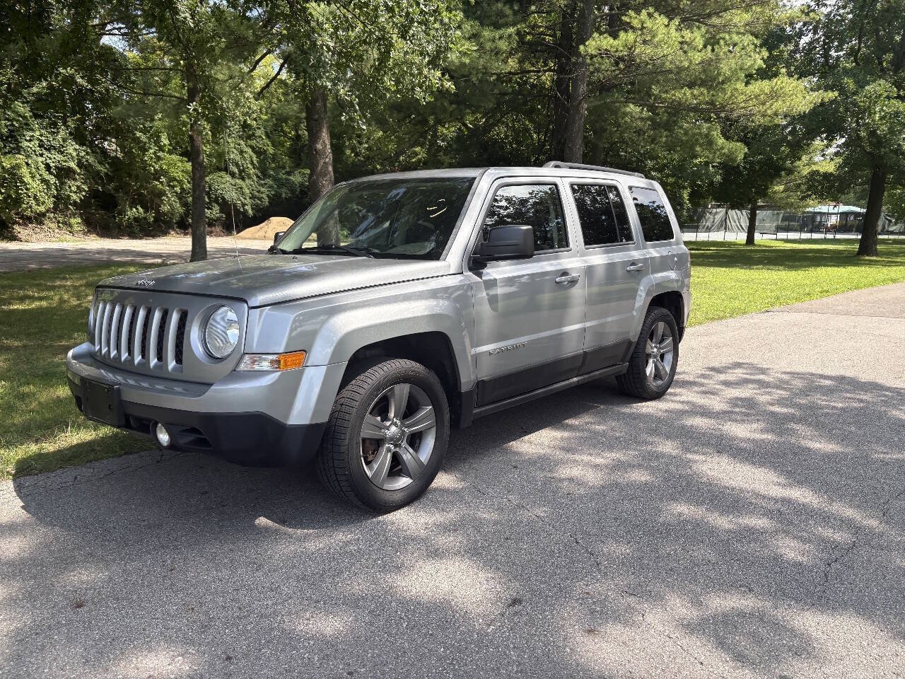 Used 2014 Jeep Patriot High Altitude FWD image 1