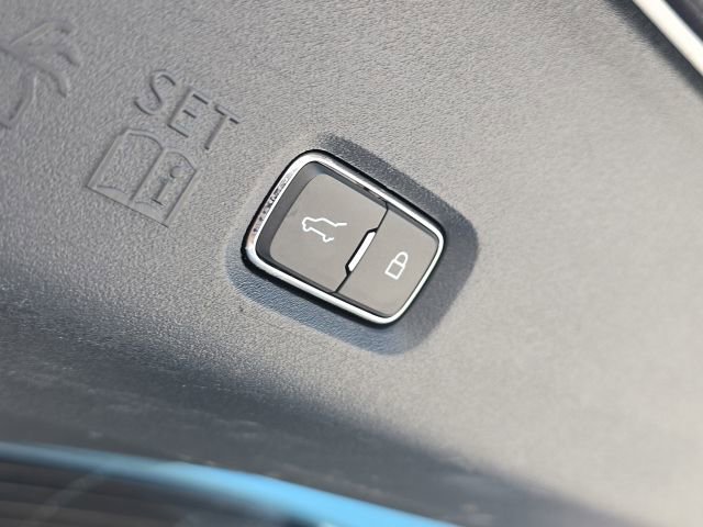 Used 2025 Ford Expedition Max Platinum AWD/4WD image 12