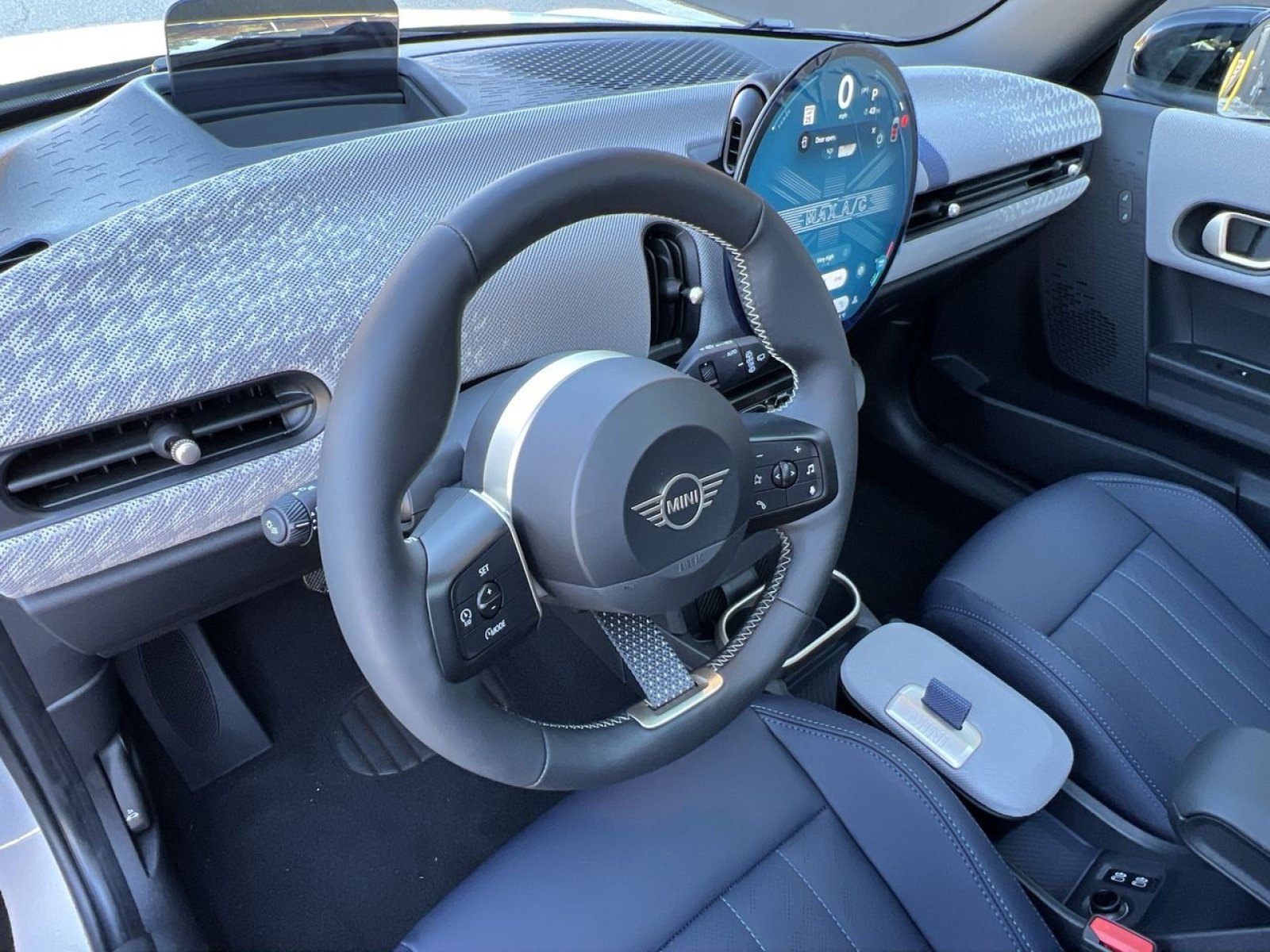 New 2025 MINI Cooper 2-Door Hardtop FWD image 20