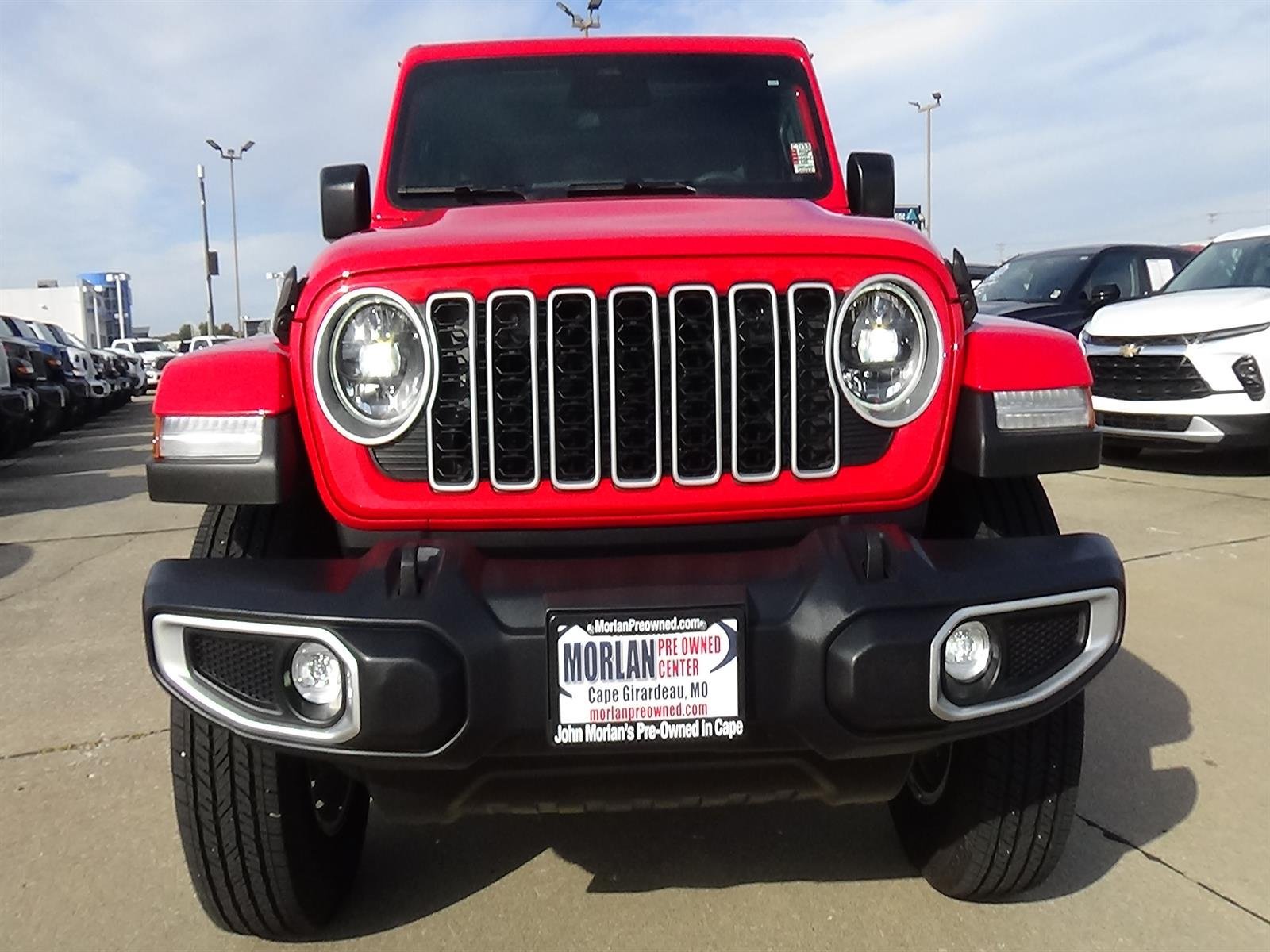 Used 2026 Jeep Wrangler Unlimited Sahara AWD/4WD image 4