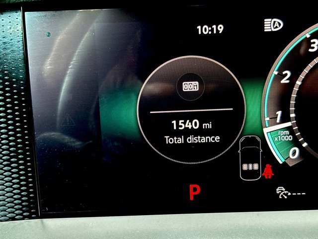 Used 2025 Volkswagen Tiguan SE image 17