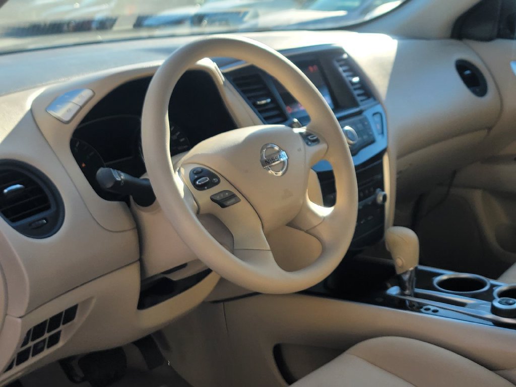 Used 2015 Nissan Pathfinder S FWD image 13