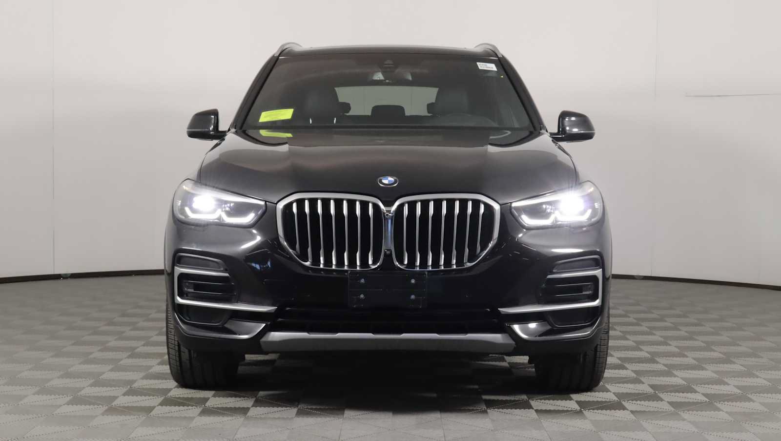 Used 2023 BMW X5 xDrive40i AWD/4WD image 2