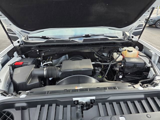 Used 2022 Chevrolet Silverado 2500 Custom w/ Custom Value Package image 13