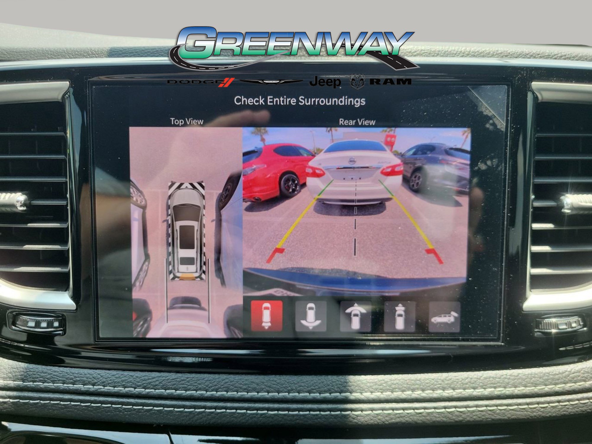 New 2025 Chrysler Pacifica Select w/ Uconnect Theater Family Group image 23