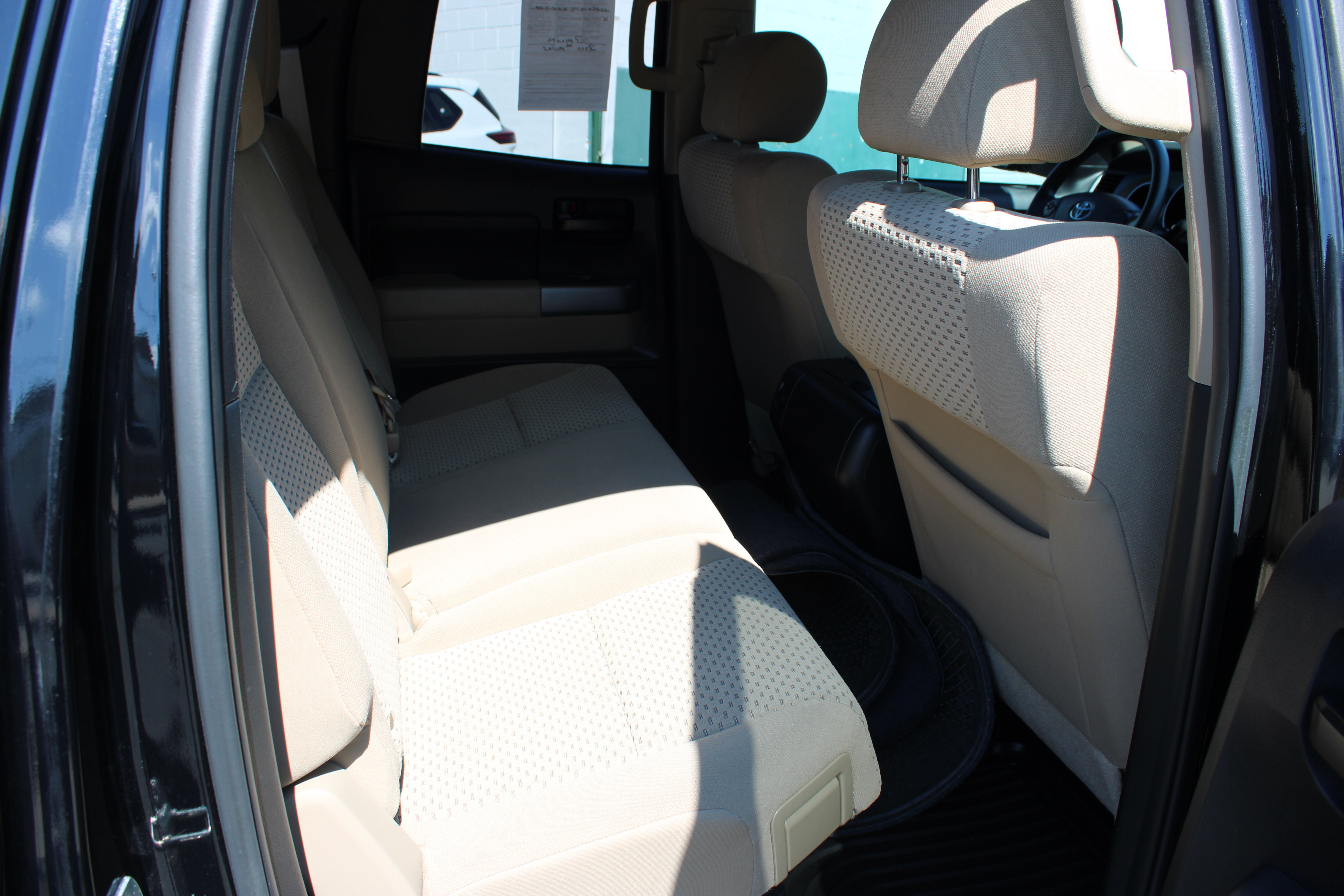Used 2013 Toyota Tundra 4x4 Double Cab w/ SR5 Pkg image 11