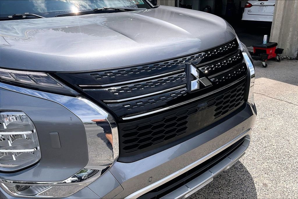 Used 2022 Mitsubishi Outlander SE AWD/4WD image 29