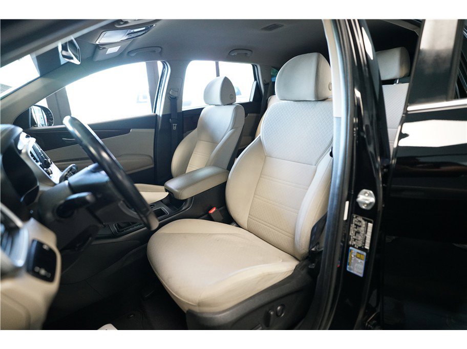 Used 2018 Kia Sorento AWD image 11