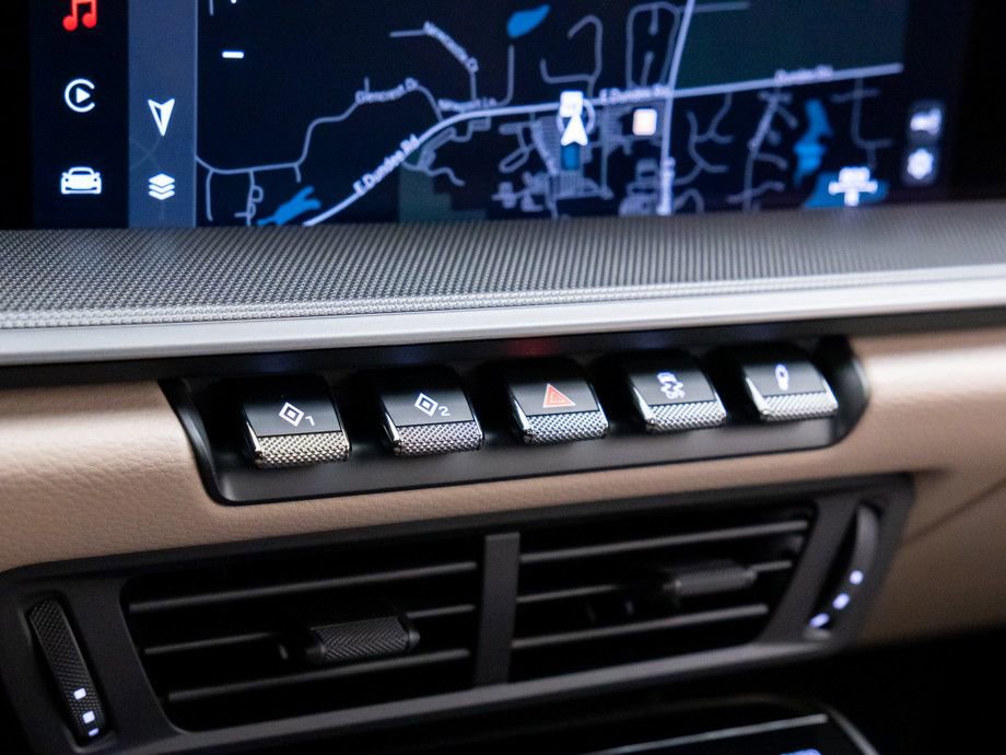 Certified 2025 Porsche 911 Carrera image 24