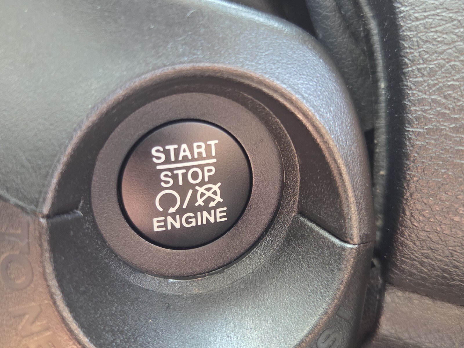 Used 2022 Jeep Renegade Latitude AWD/4WD image 33
