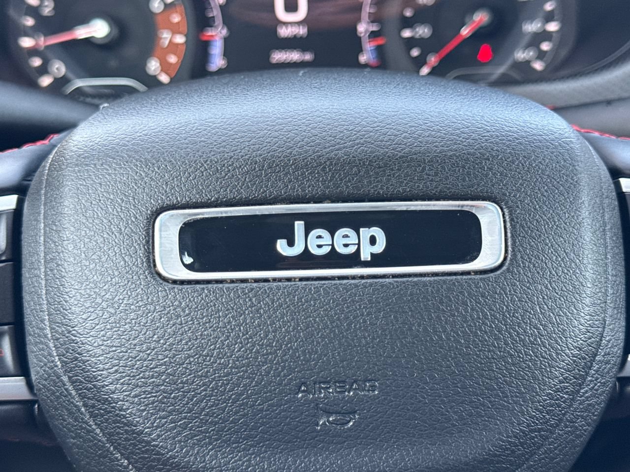 Used 2022 Jeep Compass Trailhawk w/ Trailhawk Convenience Group AWD/4WD image 27
