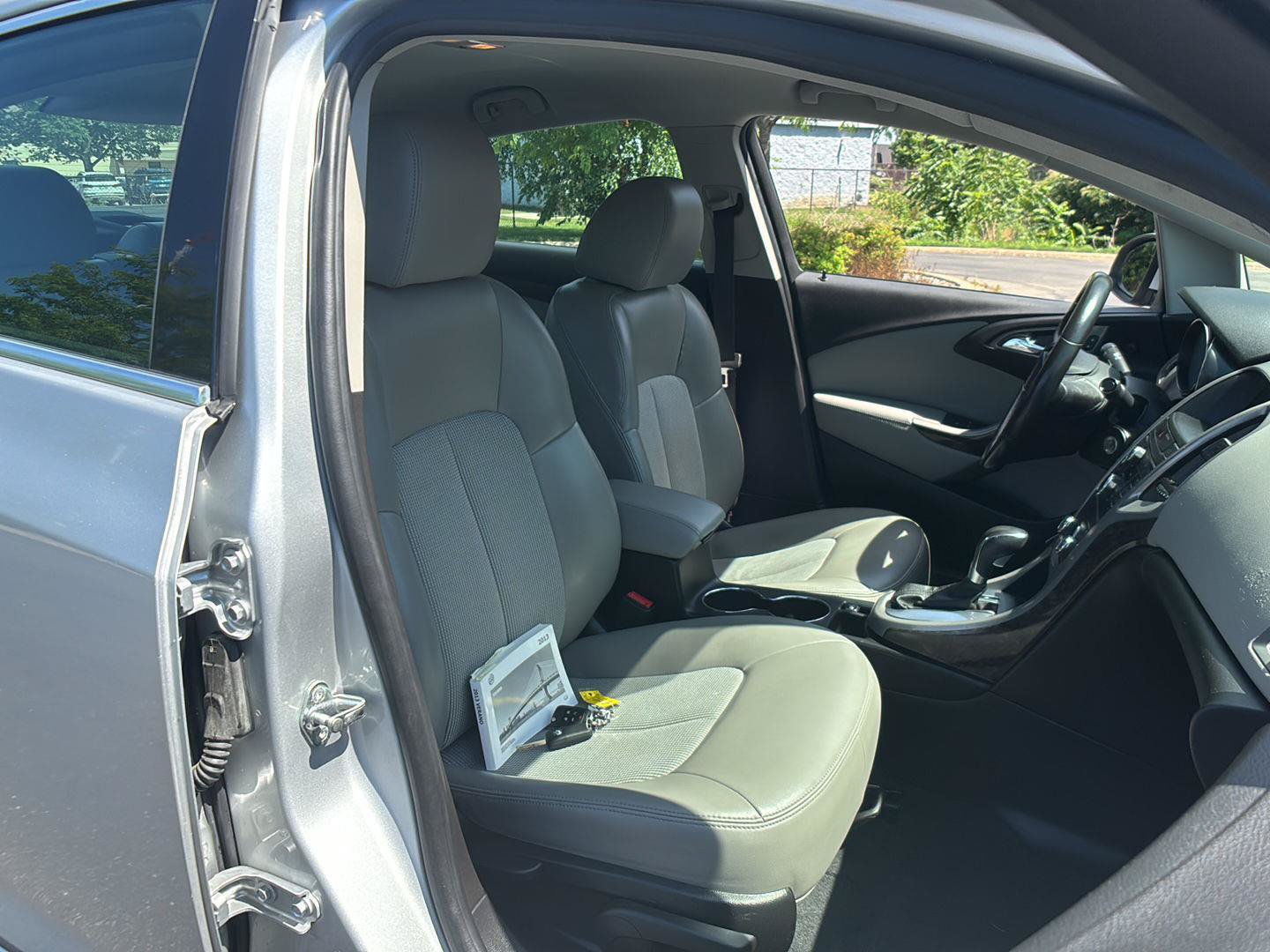 Used 2013 Buick Verano Convenience FWD image 17
