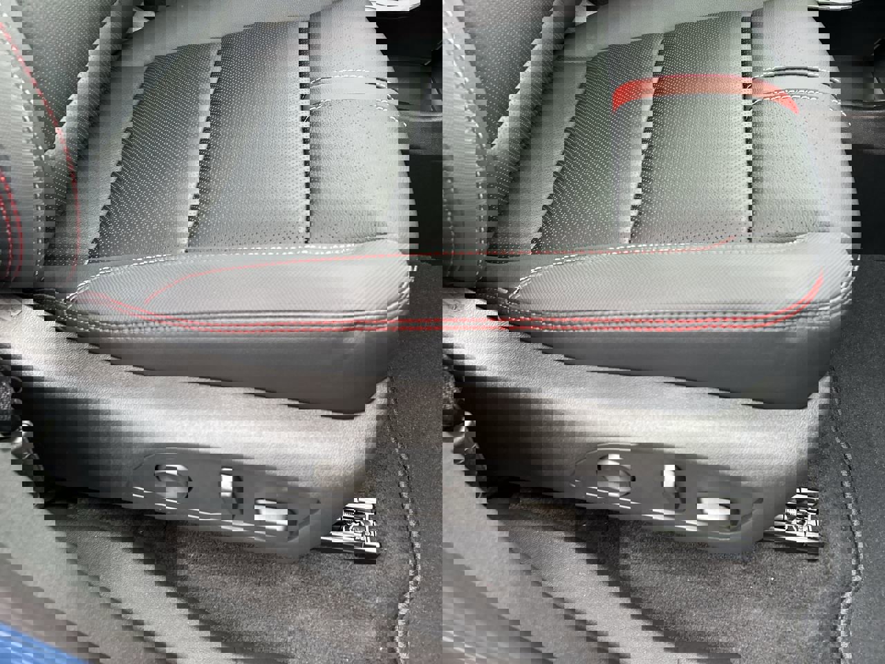 New 2026 Chevrolet Traverse RS w/ LPO, Floor Liner Package image 15