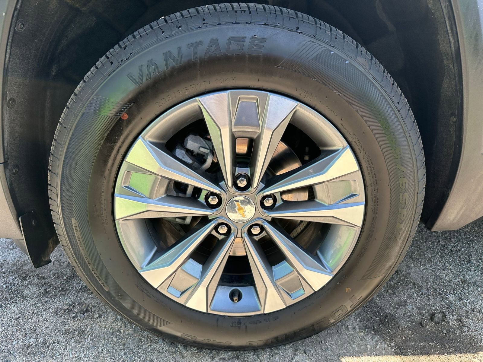 Used 2025 Chevrolet Equinox LT FWD image 30