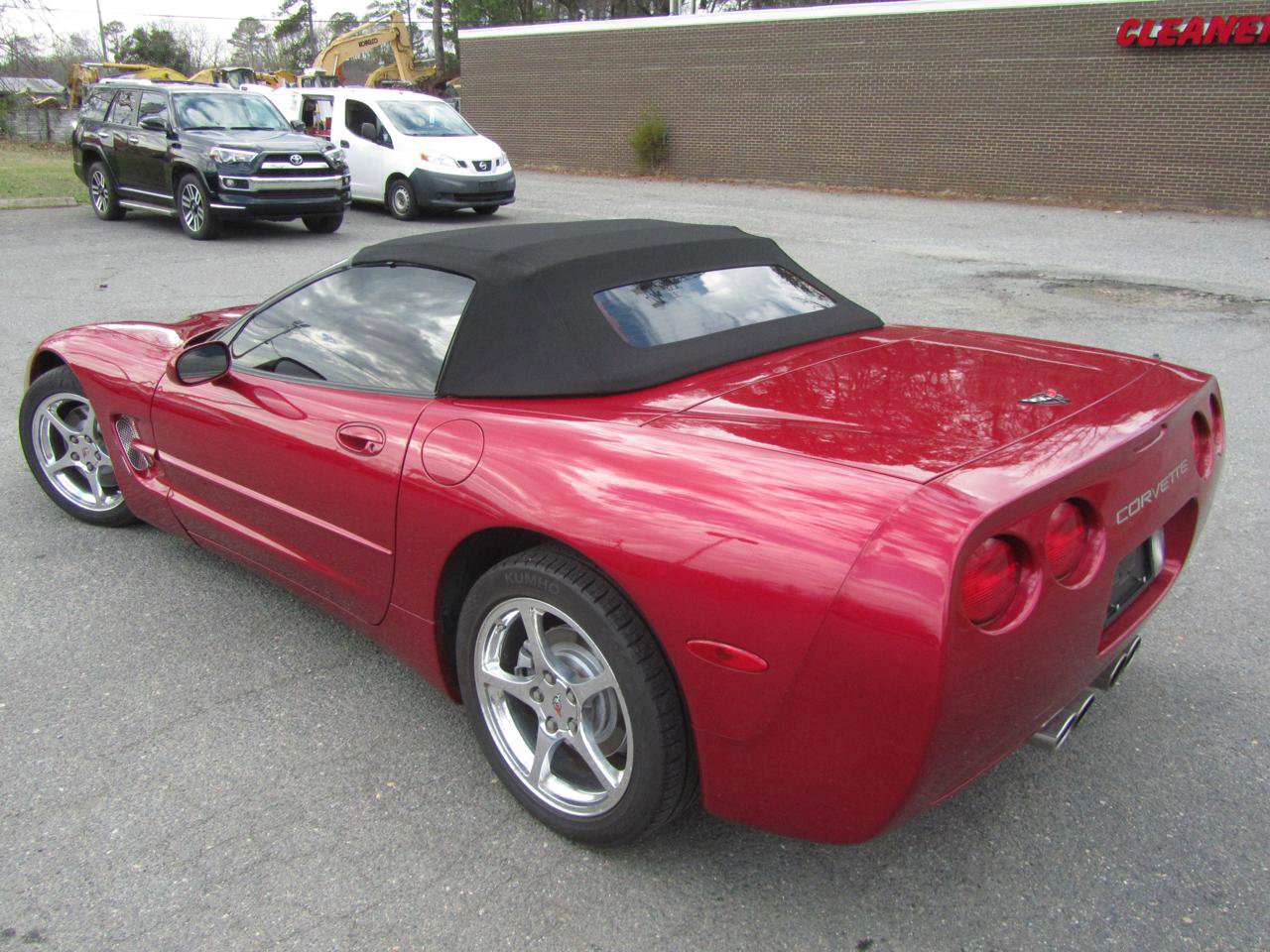 Used 2001 Chevrolet Corvette Convertible w/ Preferred Equipment Group2 image 13