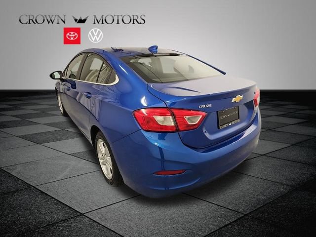 Used 2018 Chevrolet Cruze LT FWD image 4