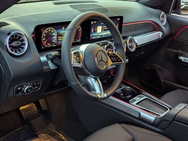 New 2026 Mercedes-Benz GLB 250 image 3