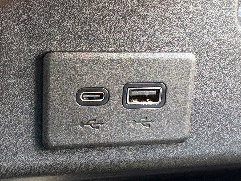 Used 2024 GMC Sierra 2500 Denali w/ Denali Reserve Package AWD/4WD image 24