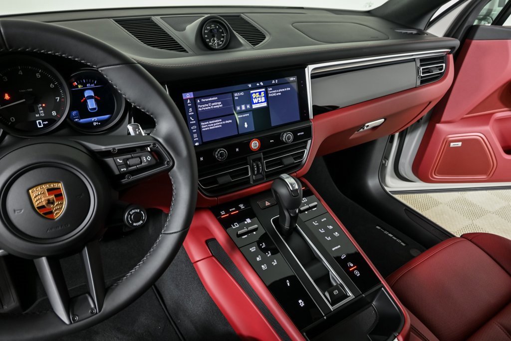 New 2026 Porsche Macan image 13