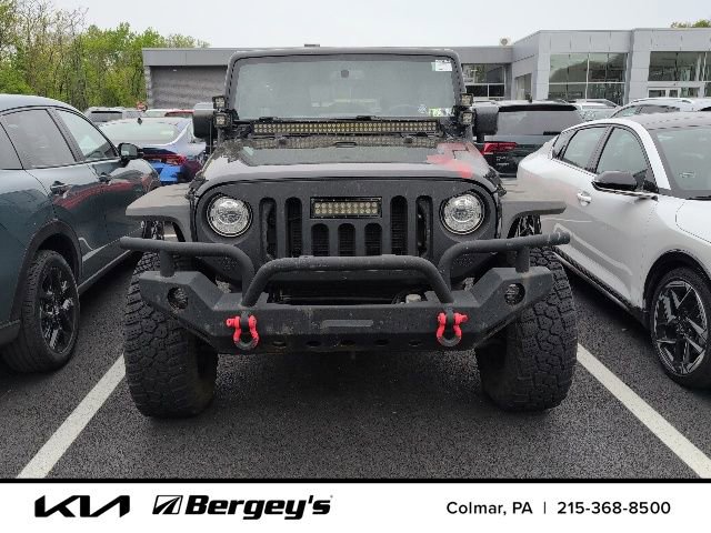Used 2017 Jeep Wrangler Unlimited Sahara AWD/4WD image 3