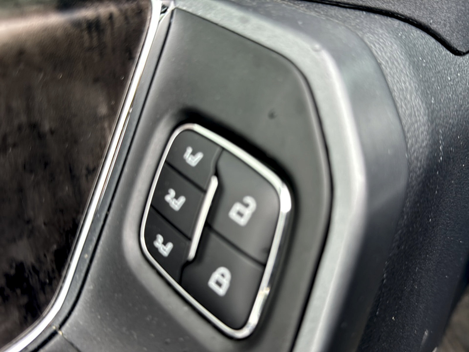 Used 2024 Ford F350 Lariat w/ Black Appearance Package AWD/4WD image 13