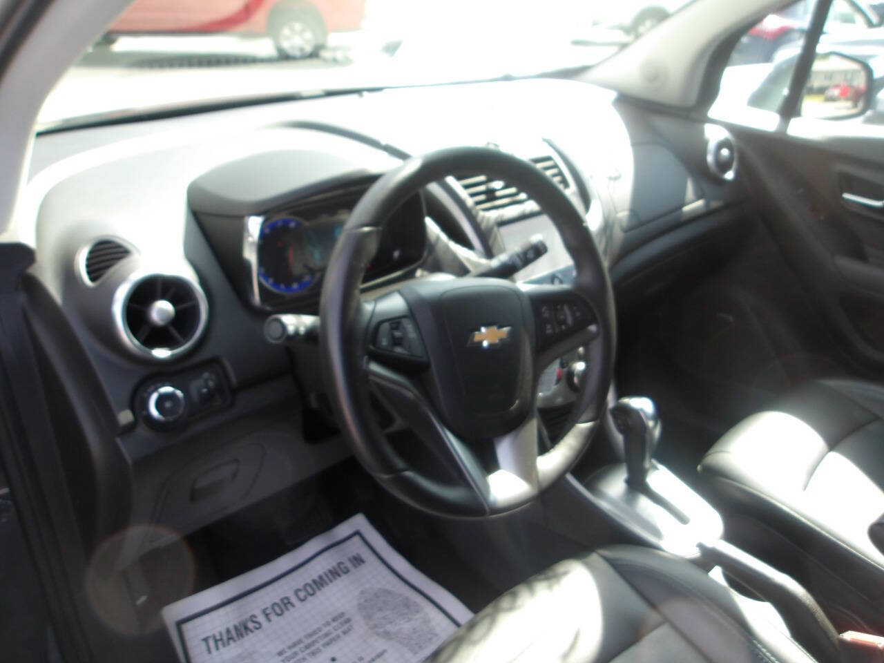 Used 2016 Chevrolet Trax LTZ w/ LPO, Cargo Package FWD image 12