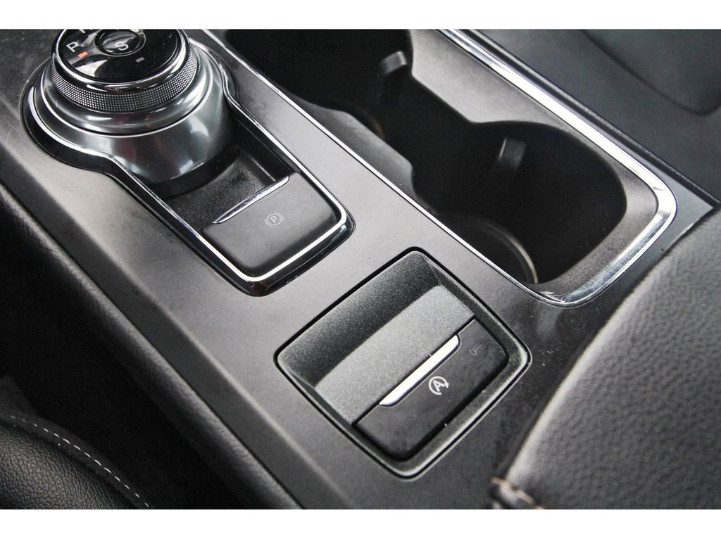 Used 2020 Ford Fusion Titanium FWD image 28