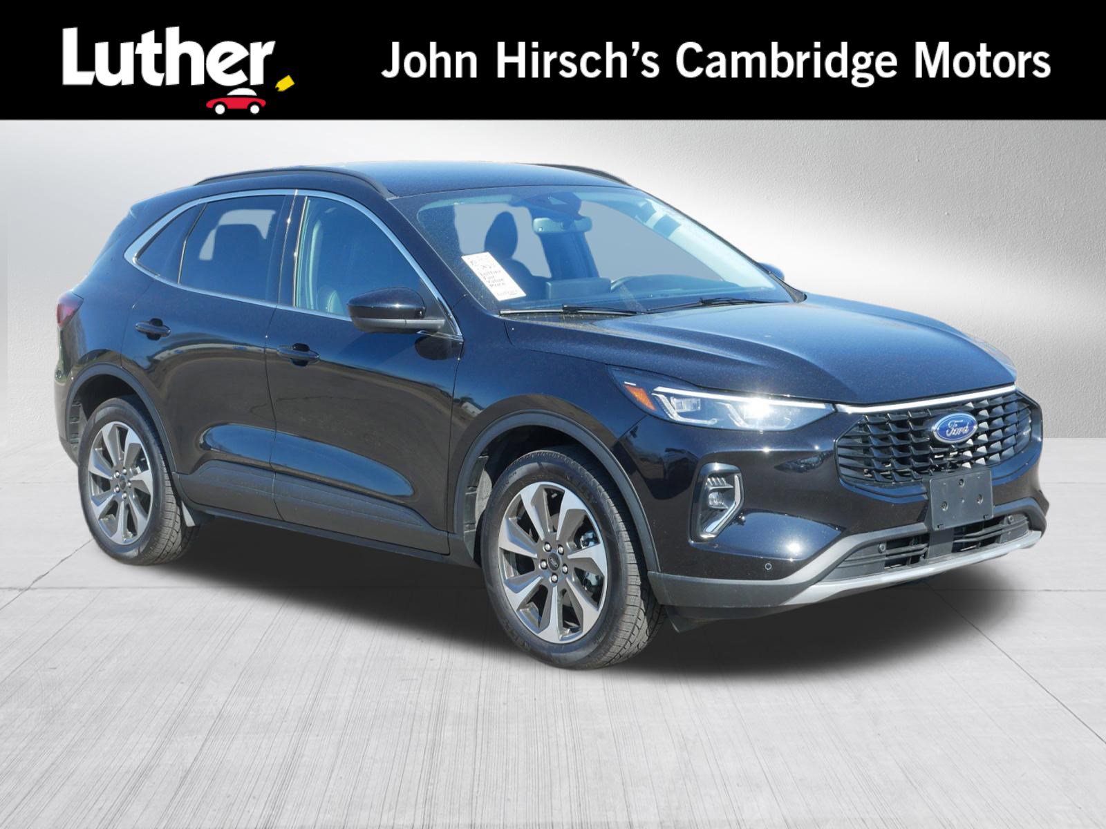 Used 2023 Ford Escape Platinum image 1