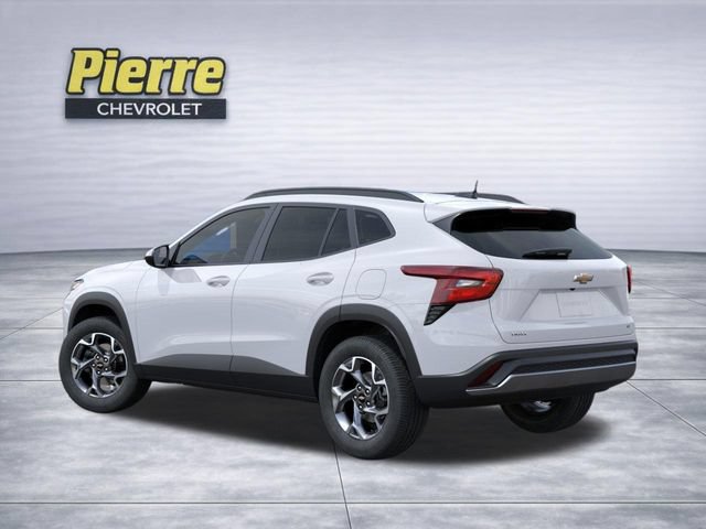 New 2026 Chevrolet Trax LT w/ LT Convenience Package FWD image 3