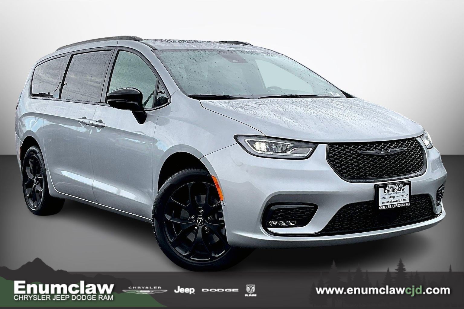 New 2026 Chrysler Pacifica Limited w/ S Appearance Package image 1