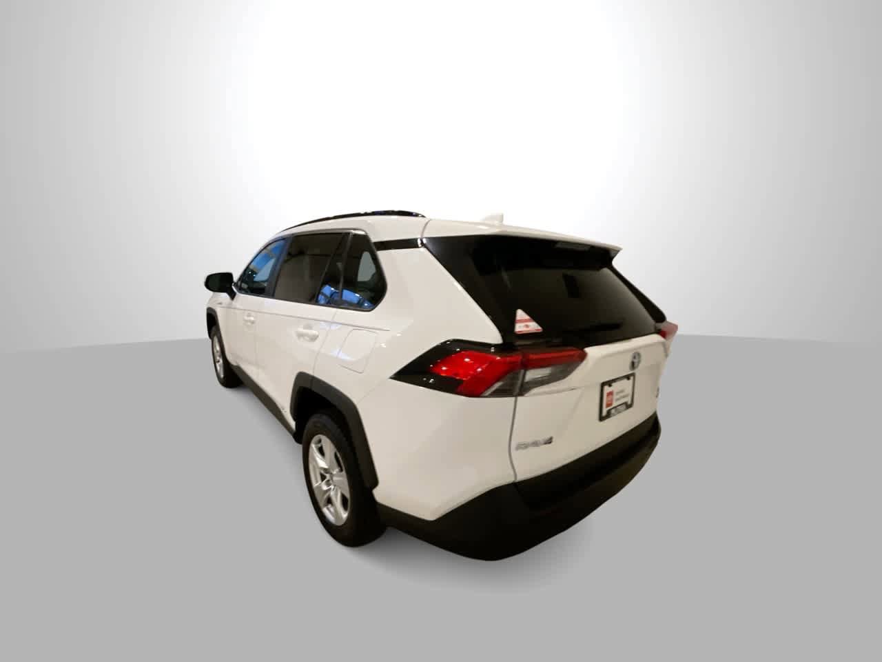Certified 2021 Toyota RAV4 XLE w/ Convenience Package image 6